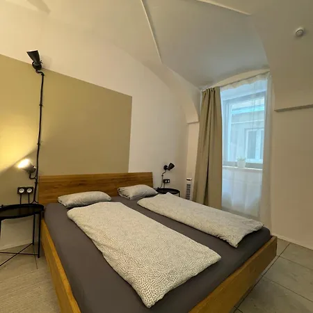 Center 2 Apartment *
