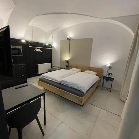 Center 2 Apartmán *